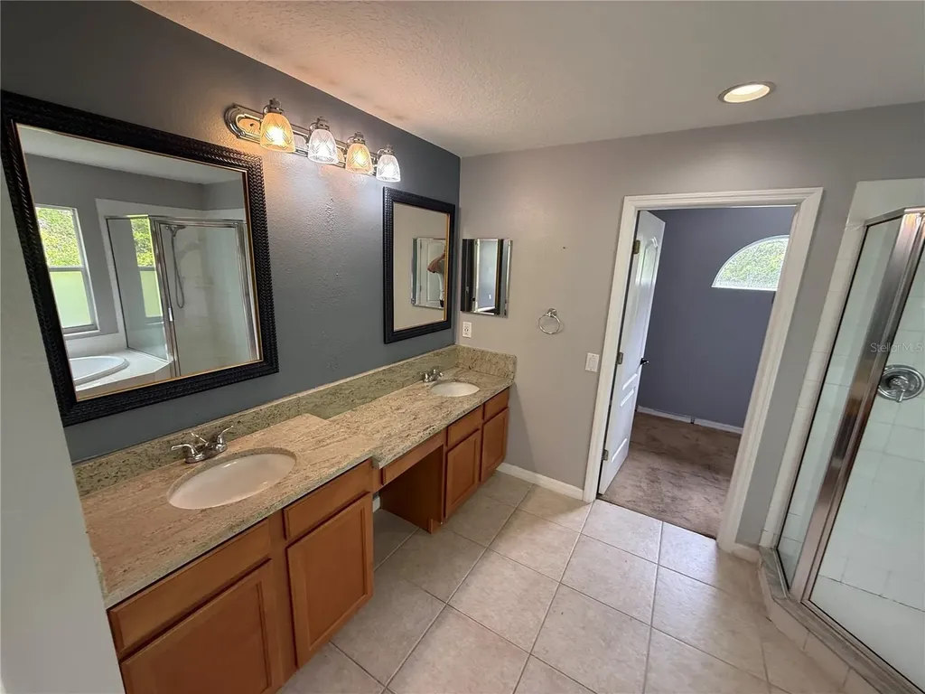 10427 Lucaya Drive Tampa FL 33647