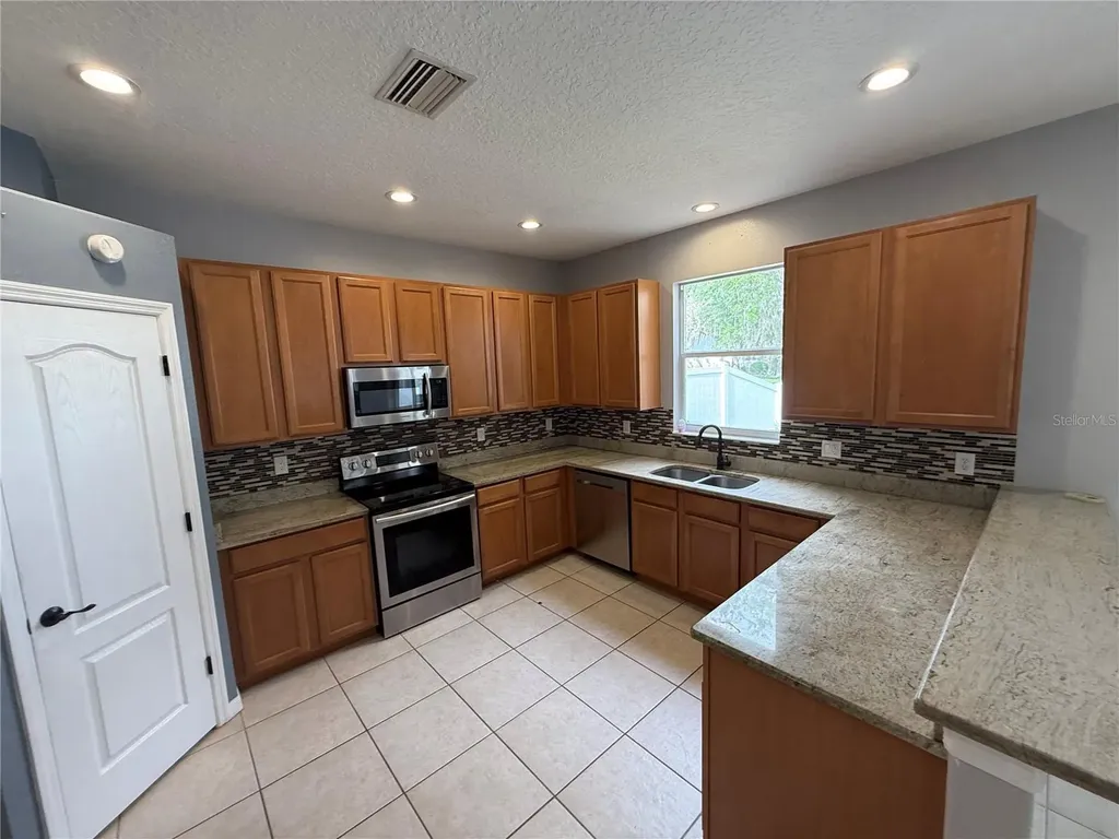 10427 Lucaya Drive Tampa FL 33647