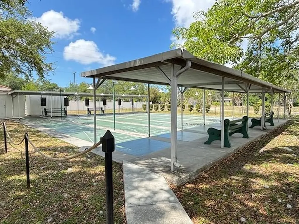 4153 58th Street N Kenneth City FL 33709