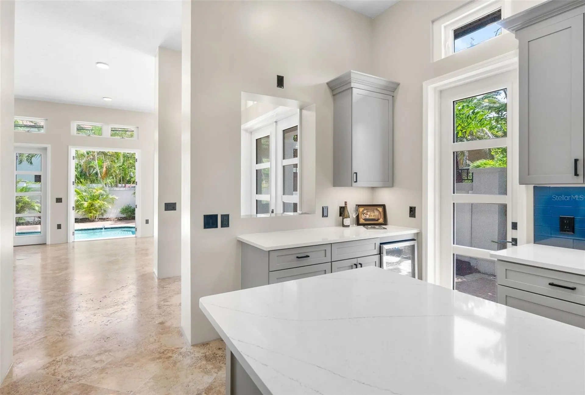 324 Siesta Drive Sarasota FL 34242