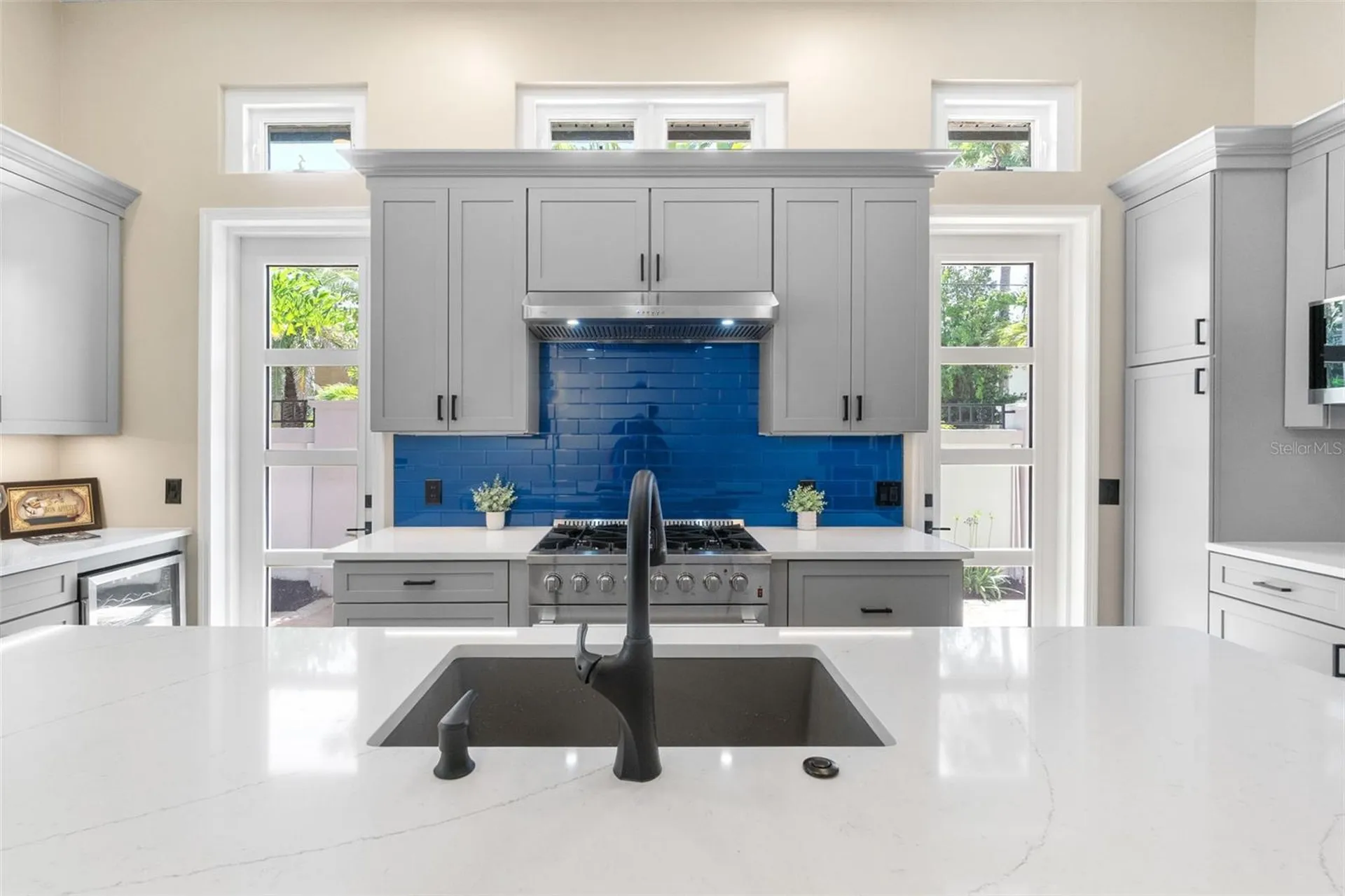 324 Siesta Drive Sarasota FL 34242