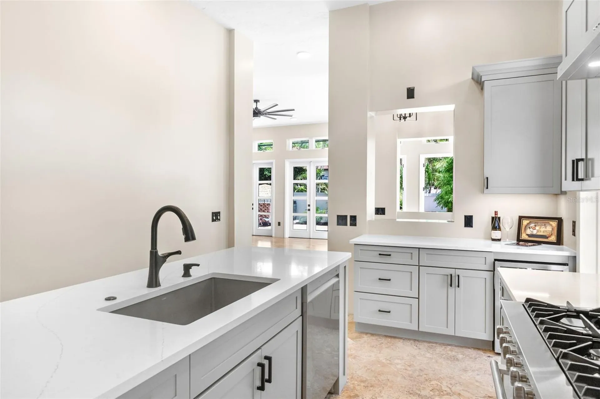 324 Siesta Drive Sarasota FL 34242