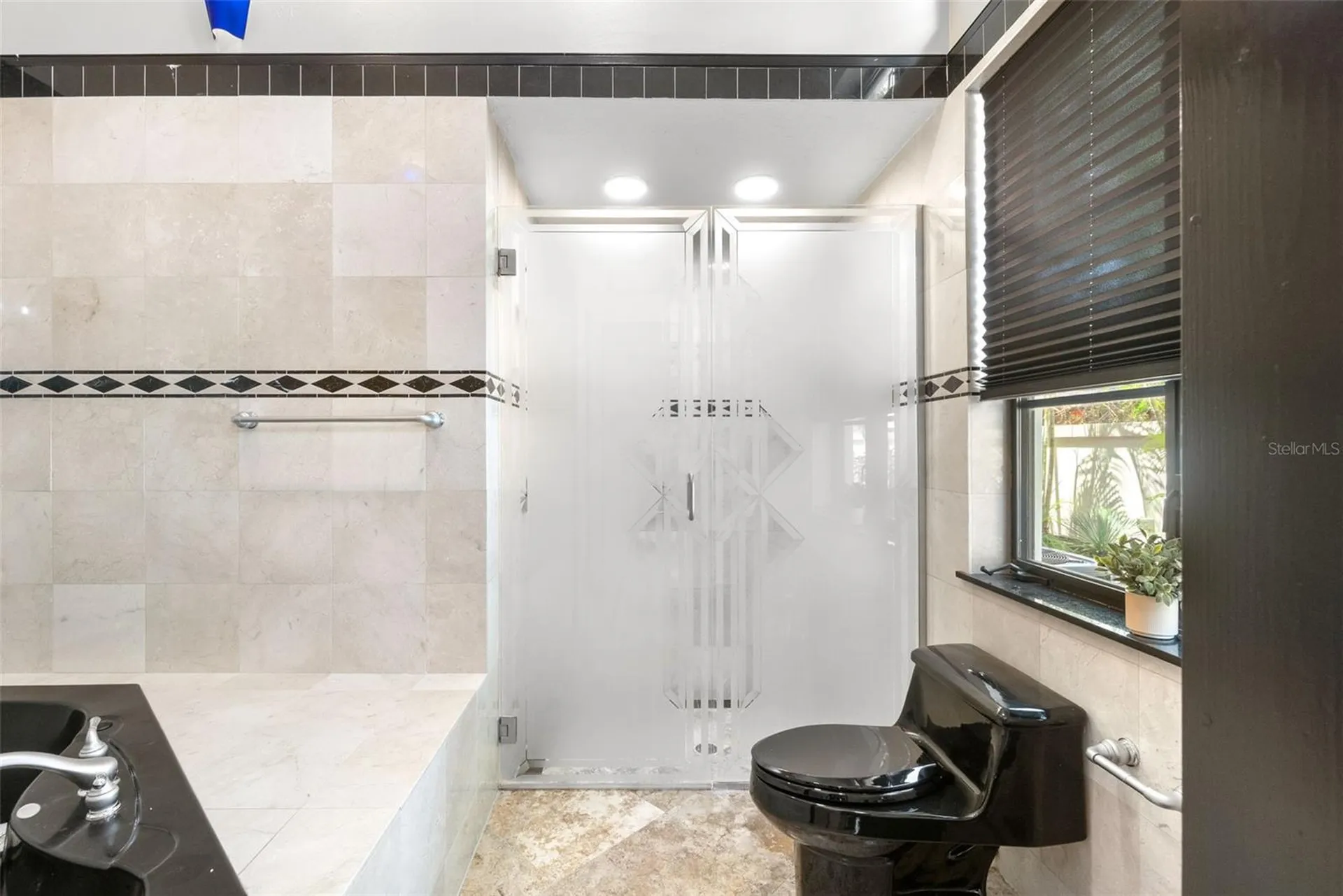 324 Siesta Drive Sarasota FL 34242