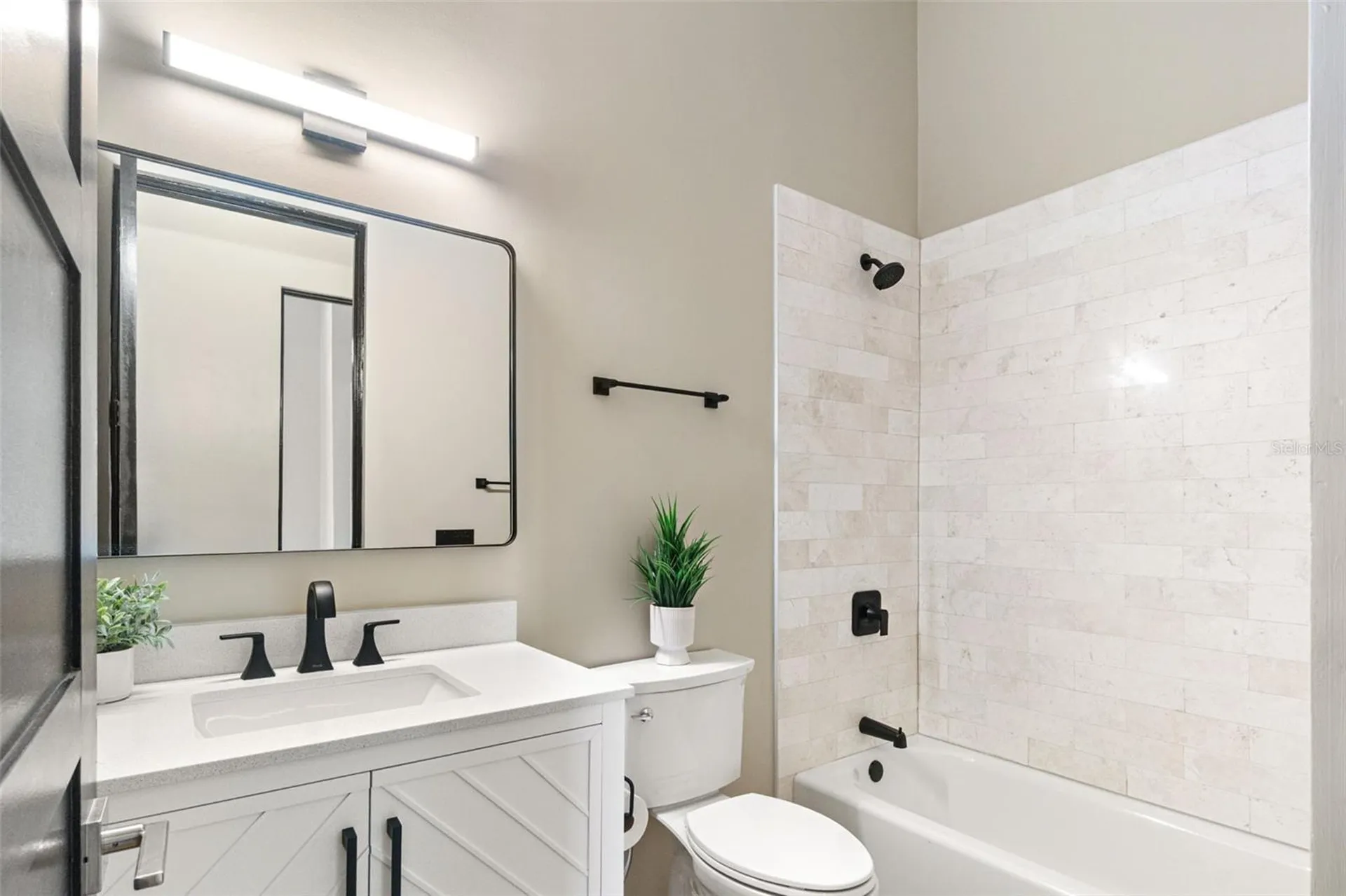 324 Siesta Drive Sarasota FL 34242