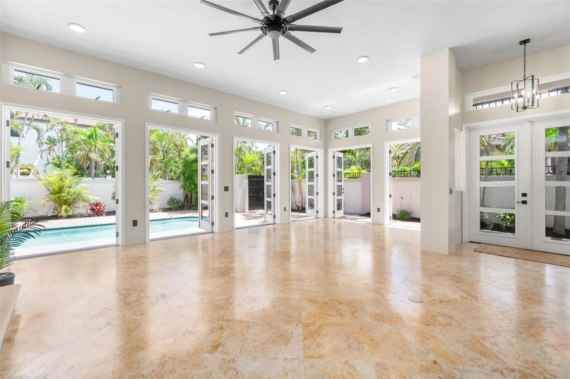 324 Siesta Drive Sarasota FL 34242