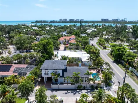 324 Siesta Drive Sarasota FL 34242