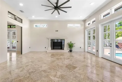 324 Siesta Drive Sarasota FL 34242