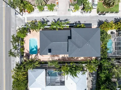 324 Siesta Drive Sarasota FL 34242