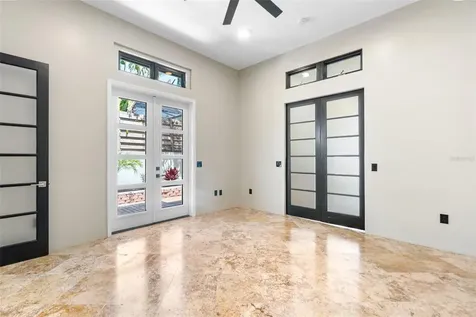 324 Siesta Drive Sarasota FL 34242