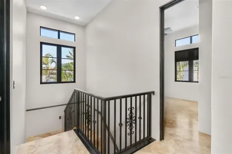 324 Siesta Drive Sarasota FL 34242