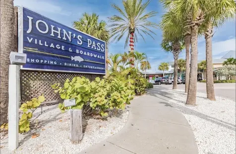 7799 46th Ave N St Petersburg FL 33709