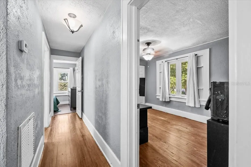 5110 Emerson Avenue S St Petersburg FL 33707