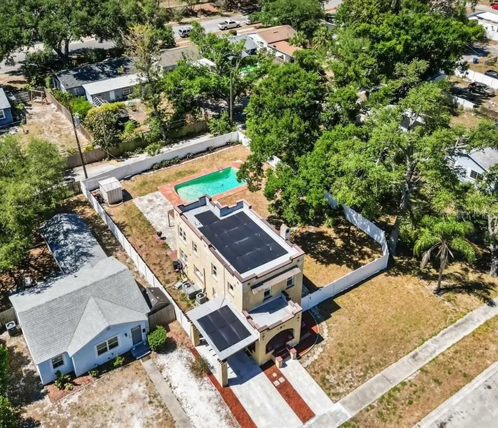 5110 Emerson Avenue S St Petersburg FL 33707