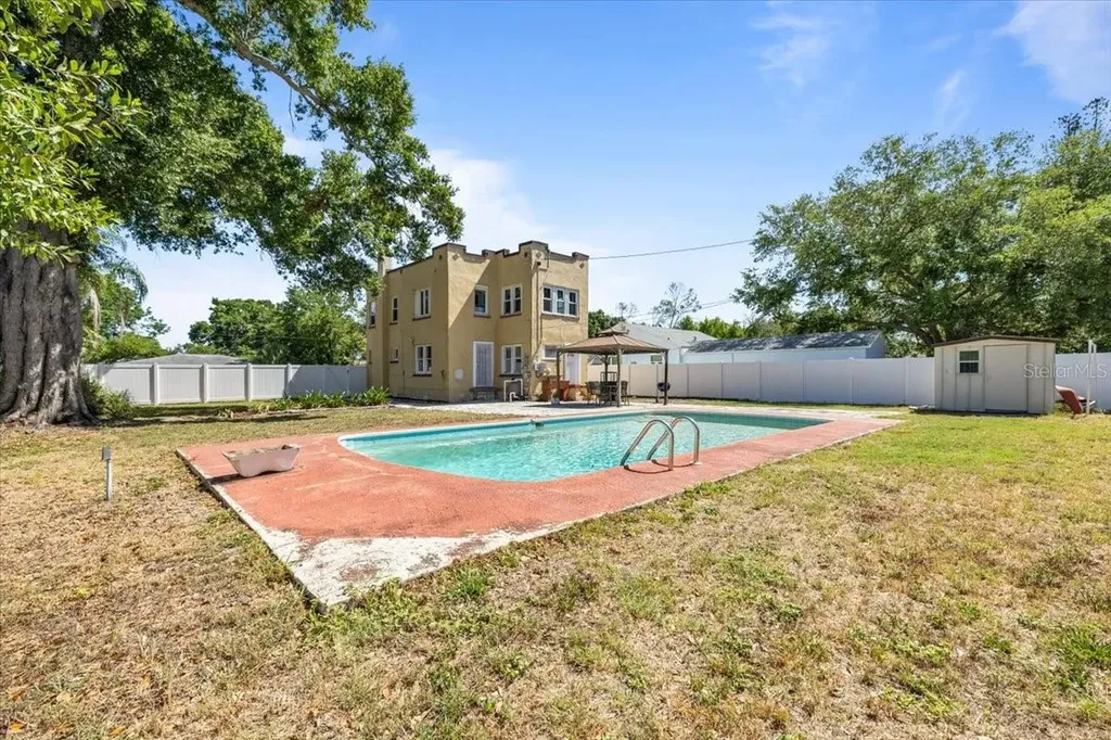 5110 Emerson Avenue S St Petersburg FL 33707