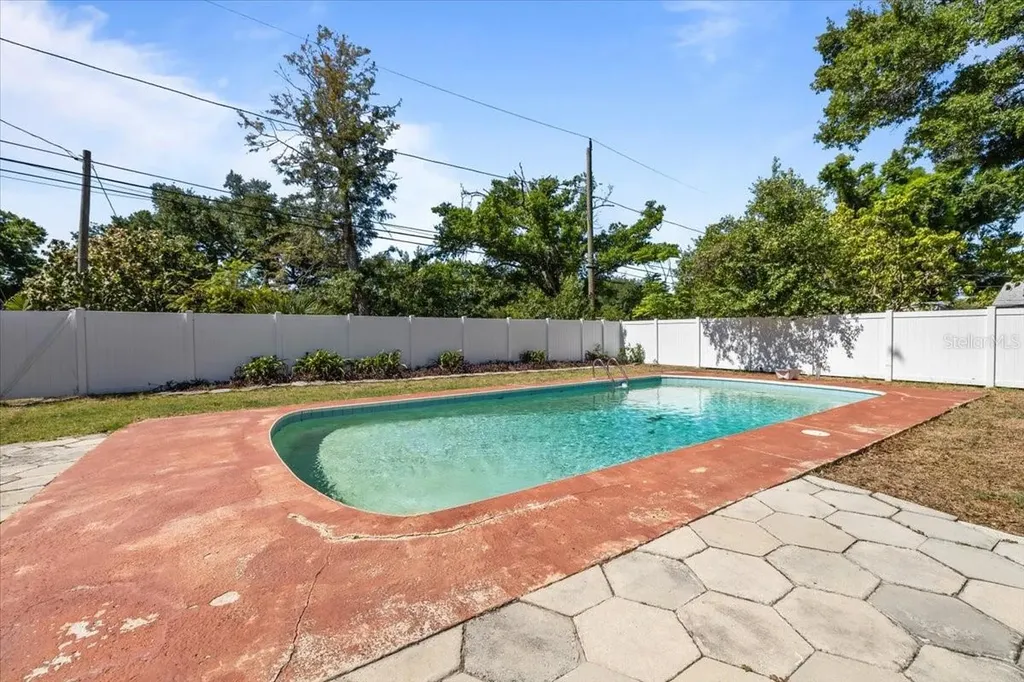 5110 Emerson Avenue S St Petersburg FL 33707