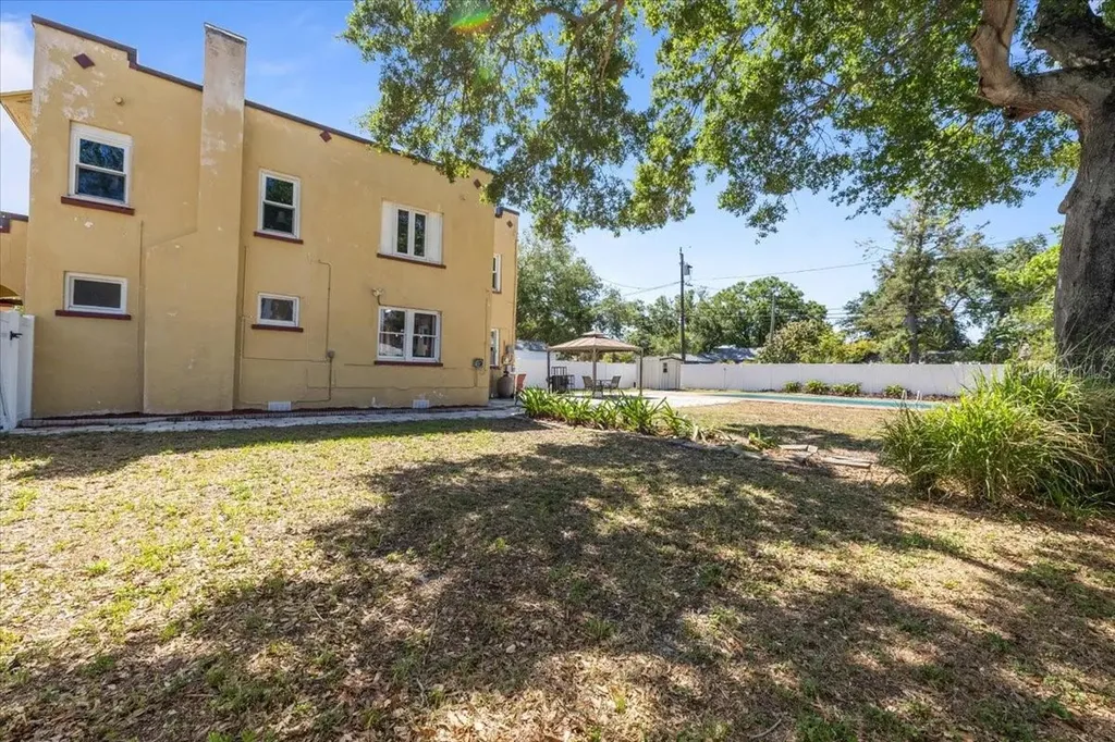 5110 Emerson Avenue S St Petersburg FL 33707