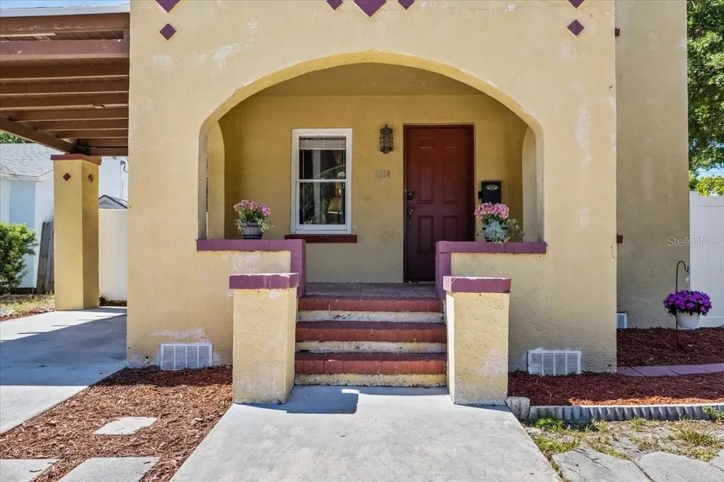 5110 Emerson Avenue S St Petersburg FL 33707