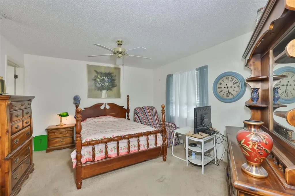 2102 Harringay Street Sun City Center FL 33573