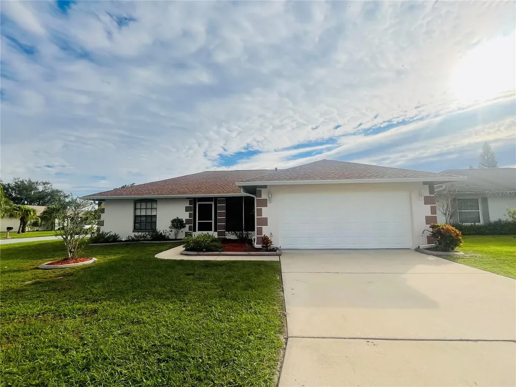11805 Scarecrow Lane Orlando FL 32821