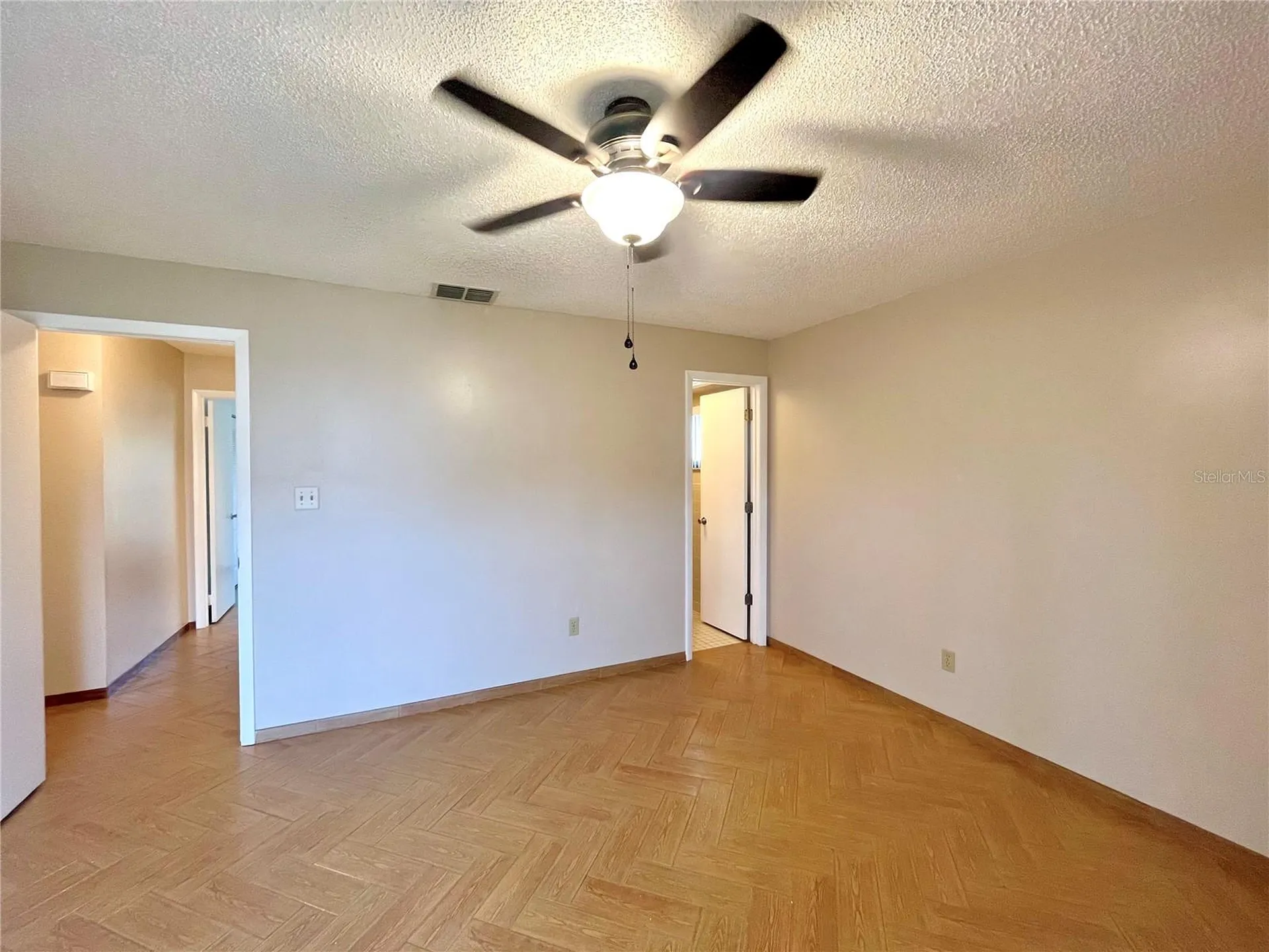 11805 Scarecrow Lane Orlando FL 32821