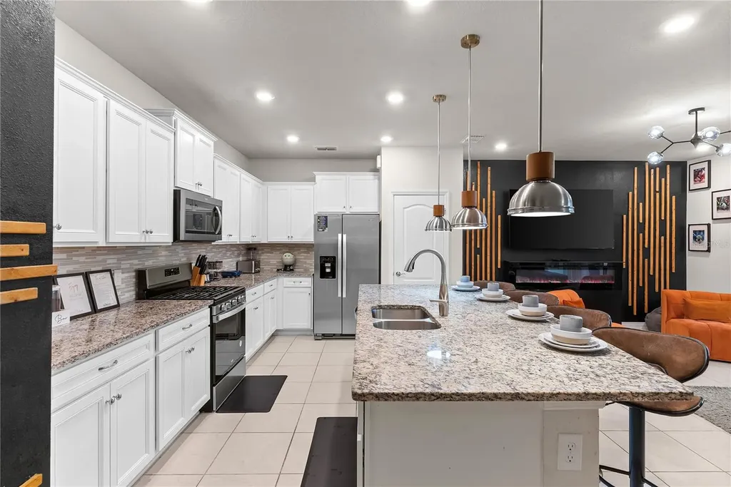 7614 Oak Spring Lane Davenport FL 33837