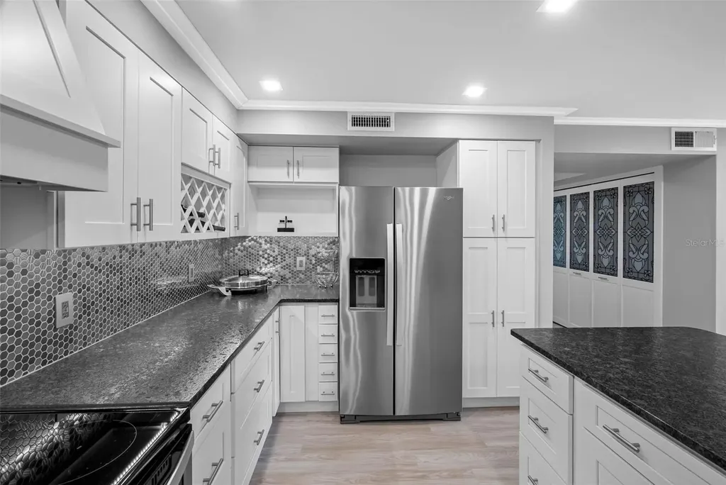 220 Belleview Boulevard Belleair FL 33756