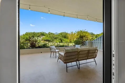 220 Belleview Boulevard Belleair FL 33756