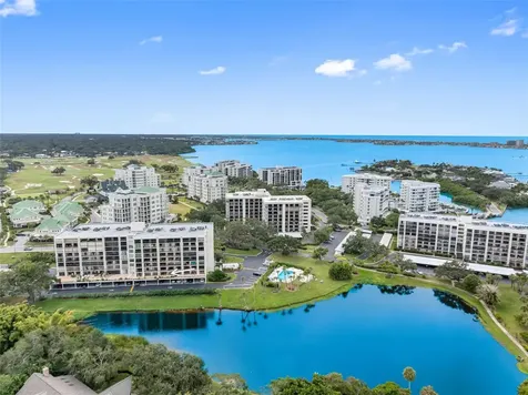 220 Belleview Boulevard Belleair FL 33756