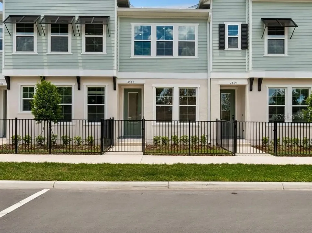 4365 Roush Avenue Orlando FL 32803