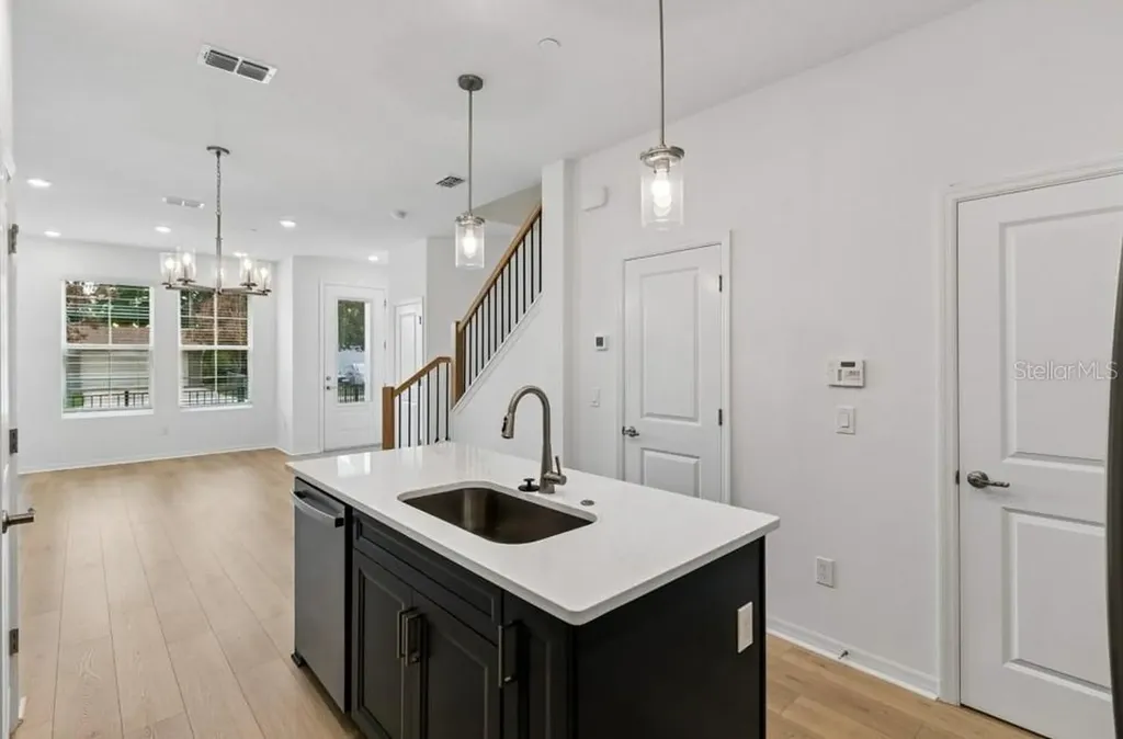 4365 Roush Avenue Orlando FL 32803