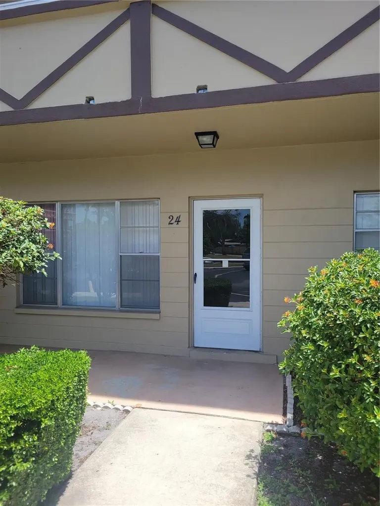 2464 Australia Way E Clearwater FL 33763