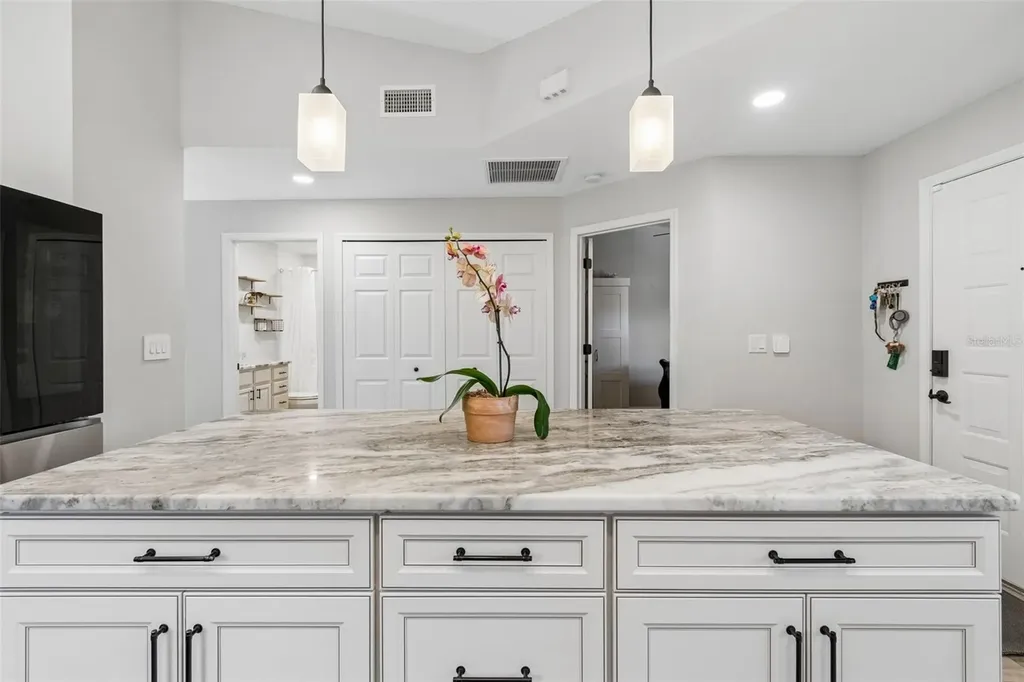 5613 Monte Rosso Road Sarasota FL 34243