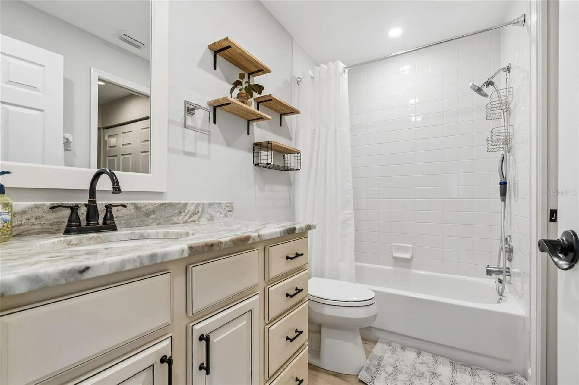 5613 Monte Rosso Road Sarasota FL 34243