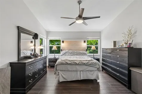 5613 Monte Rosso Road Sarasota FL 34243
