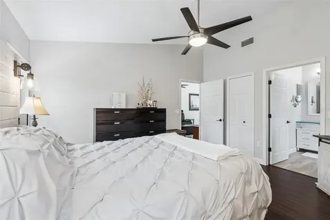 5613 Monte Rosso Road Sarasota FL 34243
