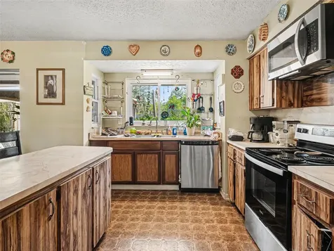 11207 Creekview Drive Riverview FL 33569