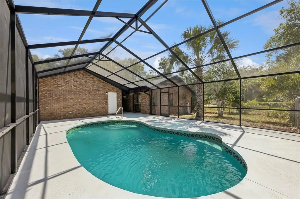 1095 E Graves Avenue Orange City FL 32763