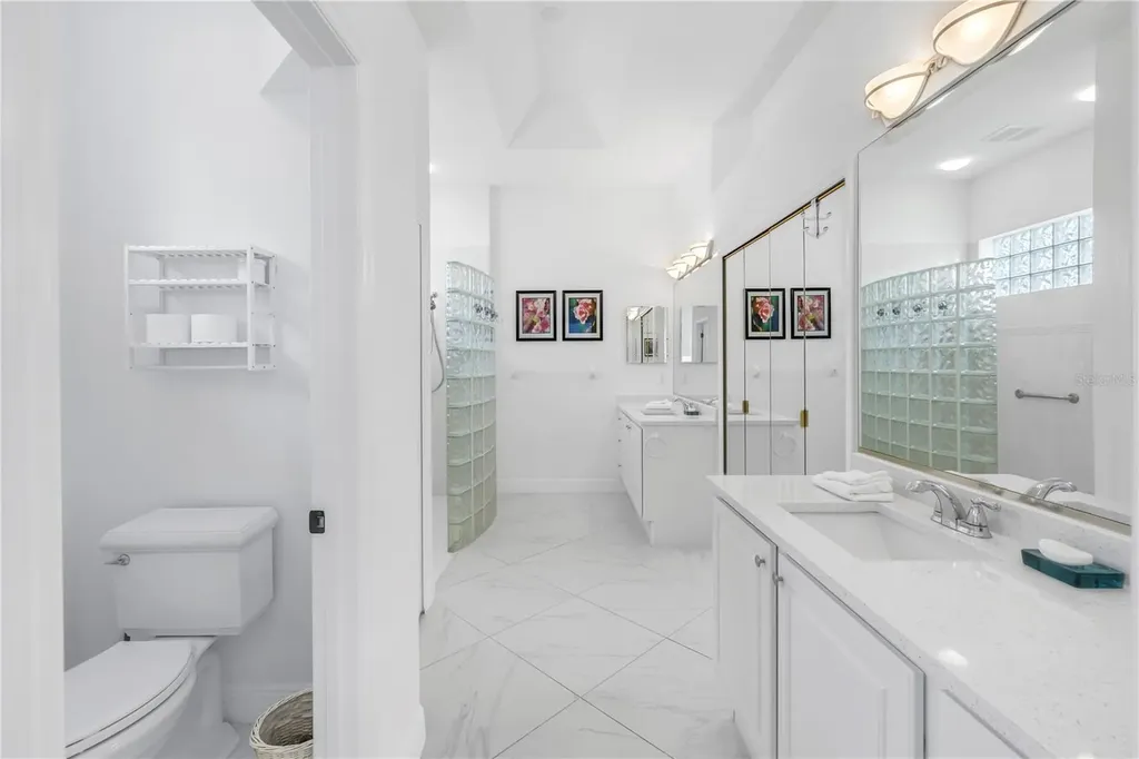 4334 Mirabella Circle Bradenton FL 34210