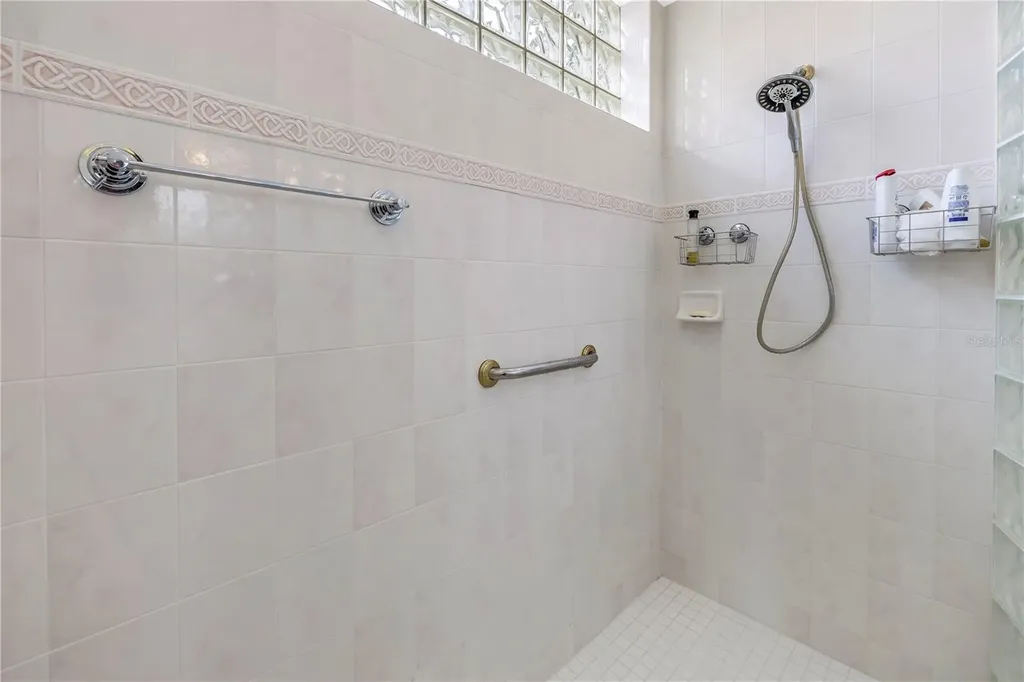 4334 Mirabella Circle Bradenton FL 34210