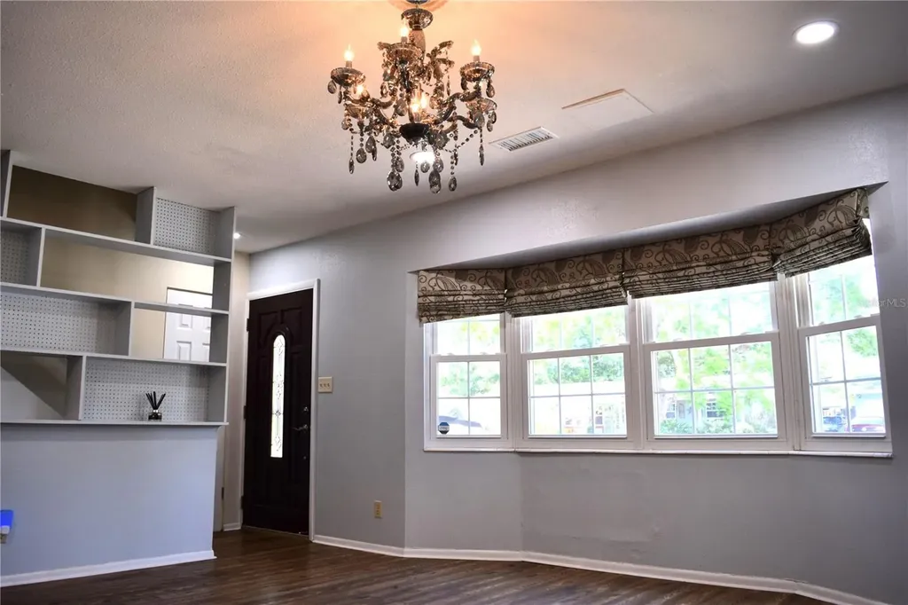 2690 64th Place N St Petersburg FL 33702