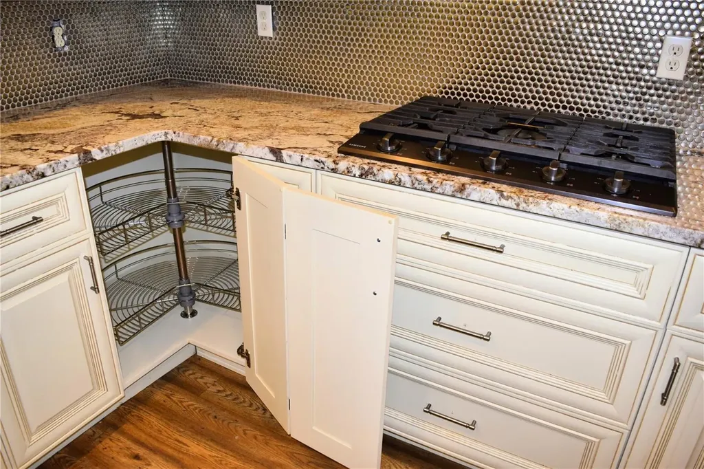 2690 64th Place N St Petersburg FL 33702
