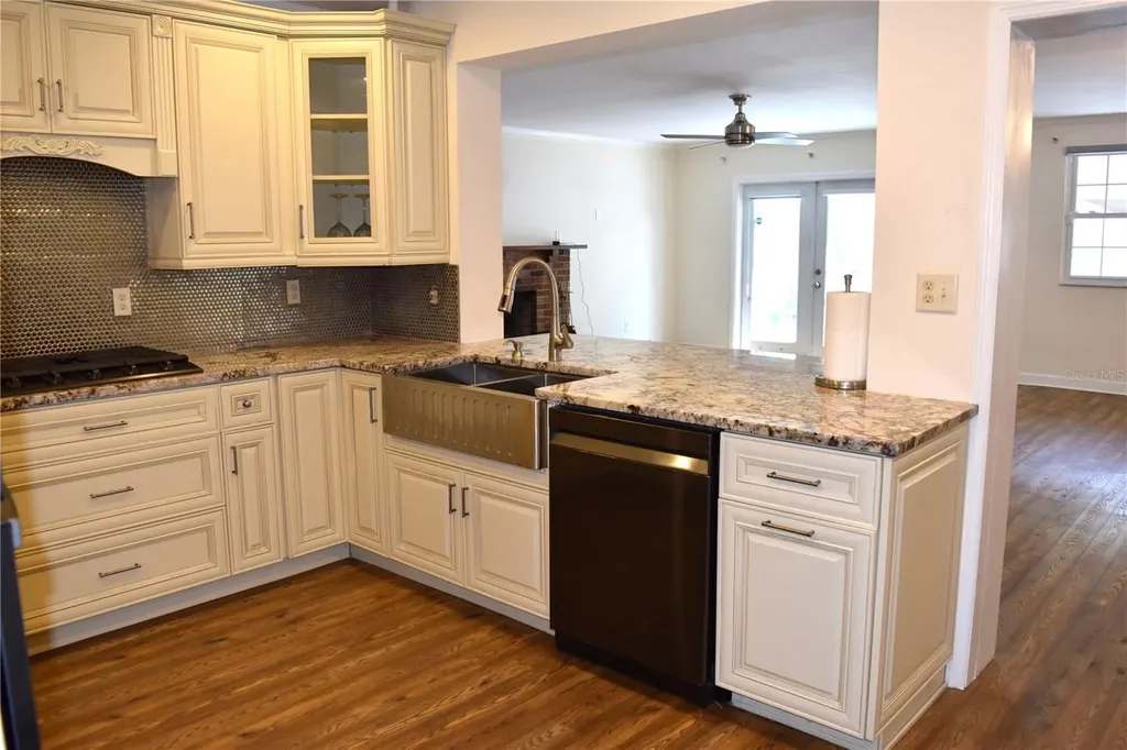 2690 64th Place N St Petersburg FL 33702