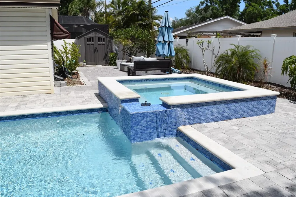2690 64th Place N St Petersburg FL 33702