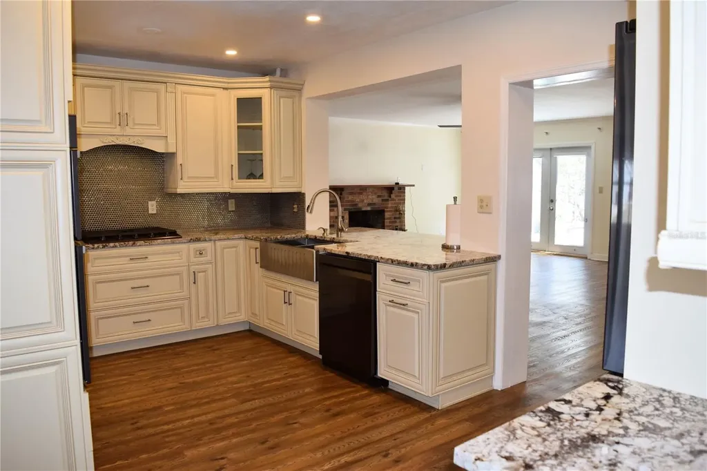 2690 64th Place N St Petersburg FL 33702