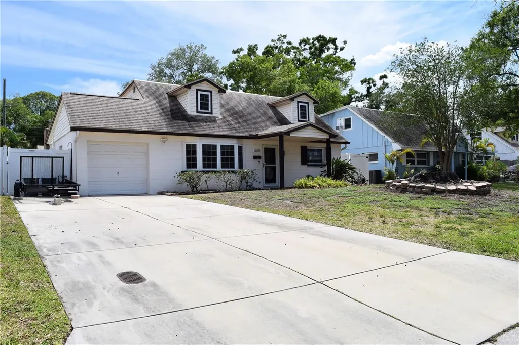 2690 64th Place N St Petersburg FL 33702