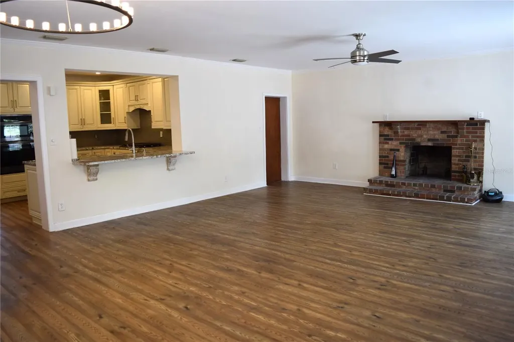 2690 64th Place N St Petersburg FL 33702
