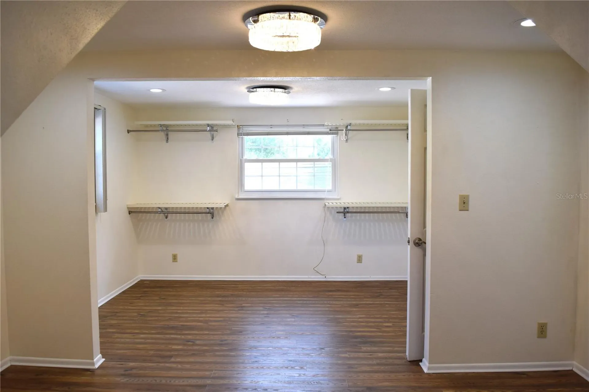 2690 64th Place N St Petersburg FL 33702