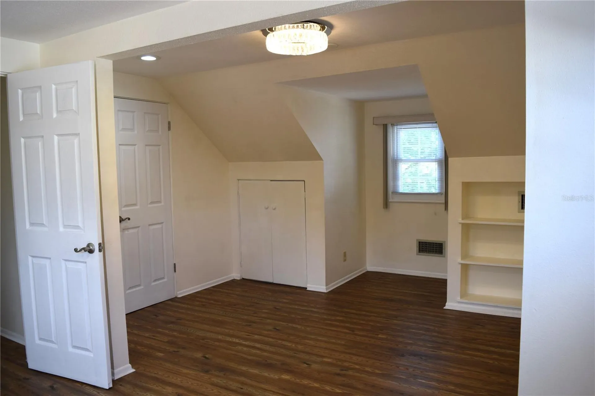 2690 64th Place N St Petersburg FL 33702