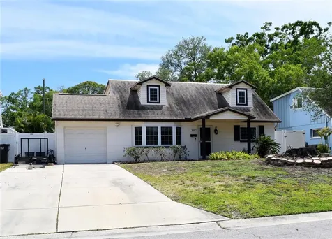 2690 64th Place N St Petersburg FL 33702