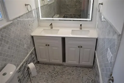 2690 64th Place N St Petersburg FL 33702